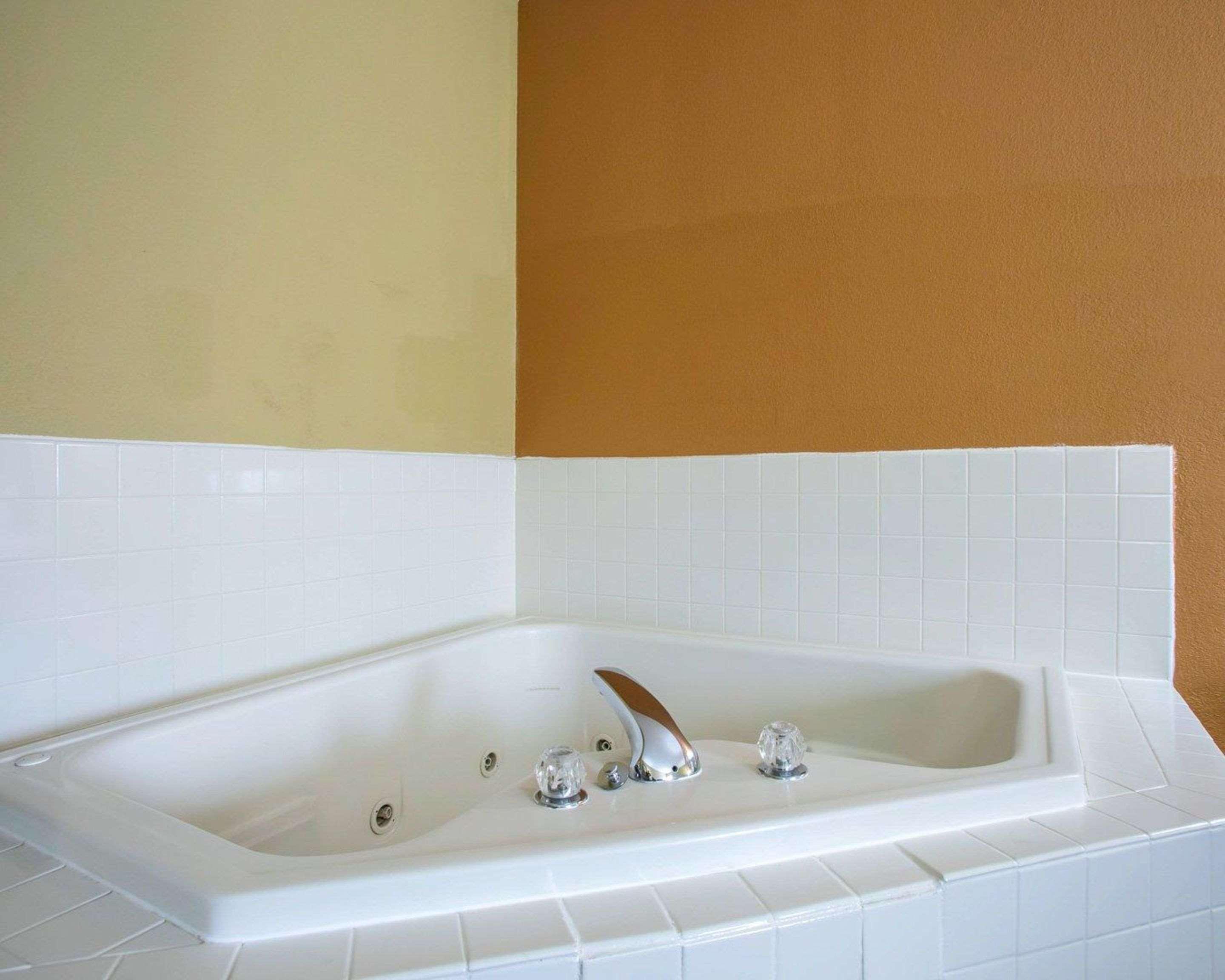 Quality Inn Мерріллвілл Екстер'єр фото