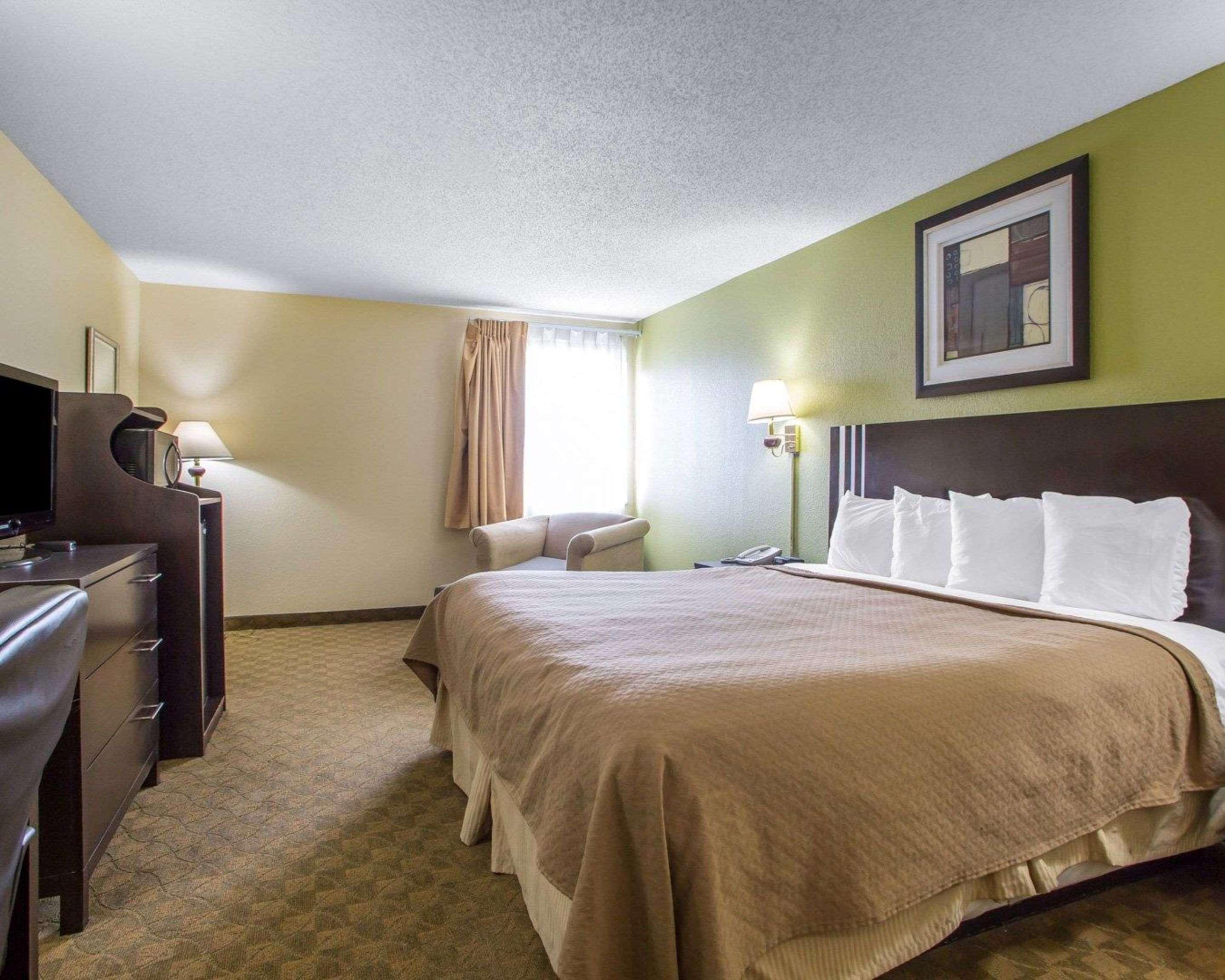 Quality Inn Мерріллвілл Екстер'єр фото