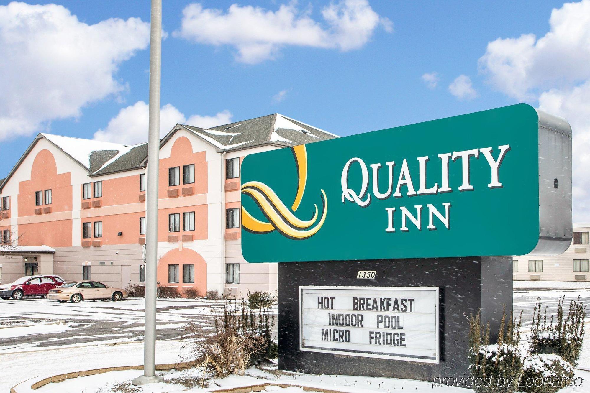 Quality Inn Мерріллвілл Екстер'єр фото