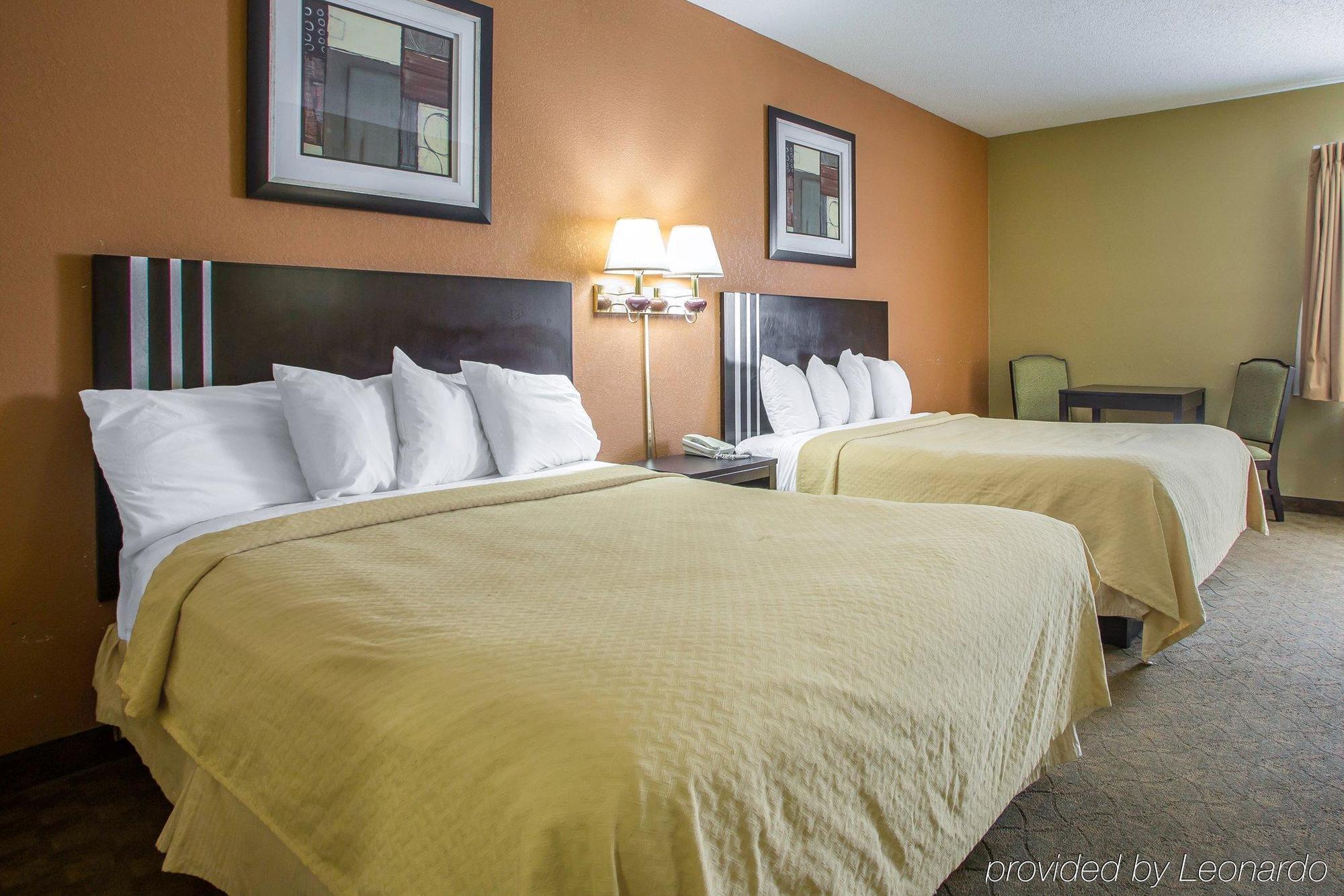 Quality Inn Мерріллвілл Екстер'єр фото
